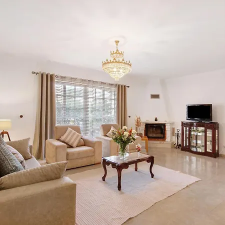 فيلة Casa Judite *